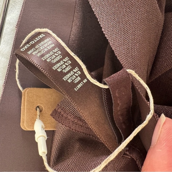 SKIMS Sheer Sculpt Low Back Legging Espresso Brown Style#:SH-LEG-2556 *77 - Picture 5 of 5